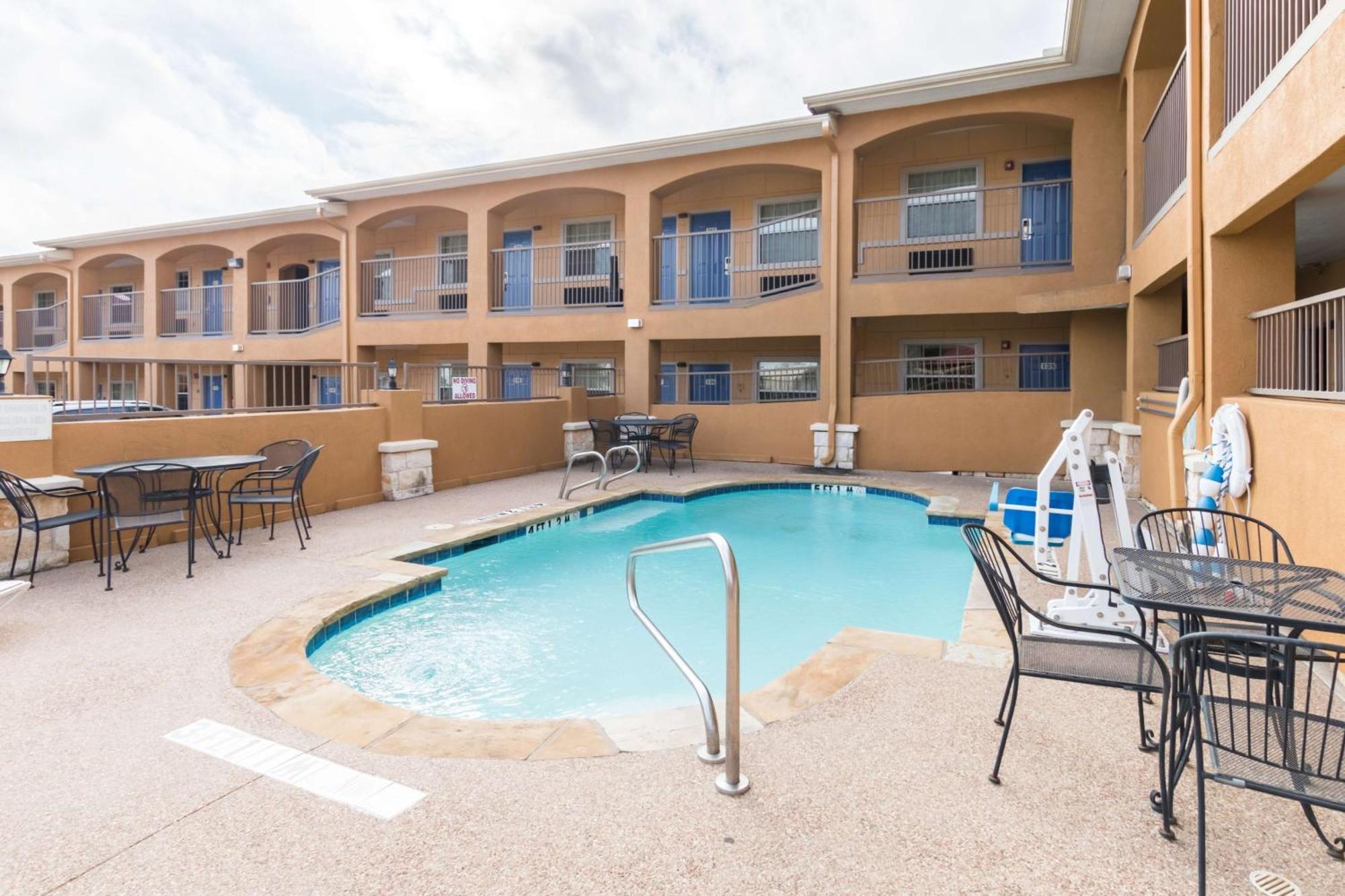 Motel 6 Alvarado Tx Ngoại thất bức ảnh